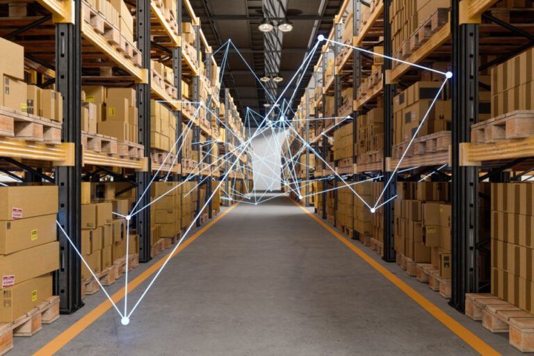 How connectivity and automation can revolutionize smart logistics Distribution Warehouse Istock 1323983873.jpg