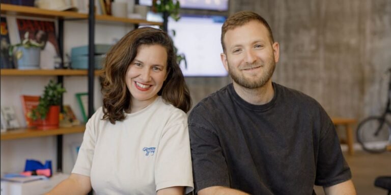 Shapes raised $24 million for AI agents in human resources. Read the pitch deck. 6939592271107c9f3457aa34.jpeg