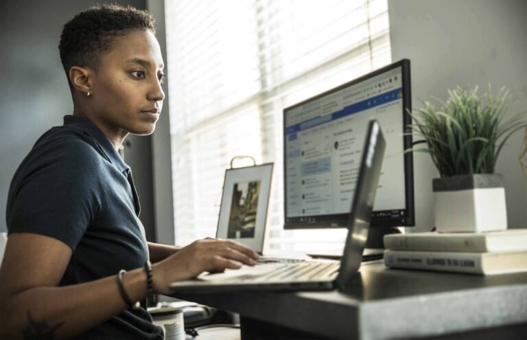 How AI Transformed the Revenue Cycle at Baylor Scott & White Health Officeworker.momoproductions.jpg