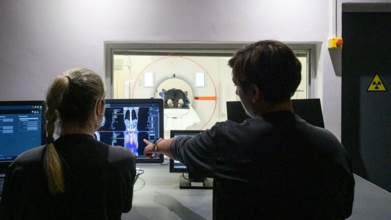 Healthcare industry seeks to advance cancer detection with help from AI Cancer screening machine computer getty.jpg