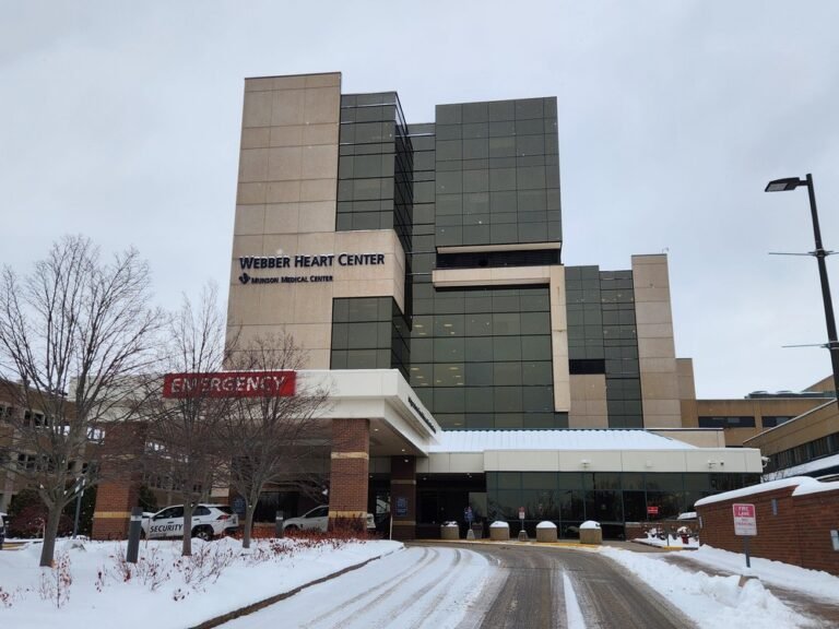 Munson winter small large.jpg