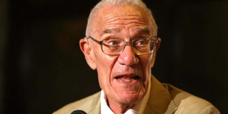 Thousands of executives fail to see AI’s productivity boom, reminding economists of the paradox of the computer age Gettyimages 521488522 e1771352623863.jpg